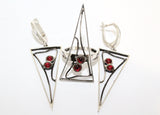 Silver 925 ring triangle with lab  red stones