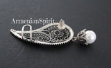 Single earring for left ear Stud with white pearl filigree