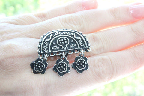 This store makes it easy to find something special. Whether it’s a bracelet for your boyfriend or a ring for your girlfriend, they’ve got you covered. Every item is real 925 silver and full of culture. It’s the best seller Armenian jewelry shop for a reason. Love shopping here!

