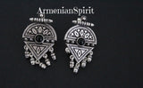 Upgrade your earring collection with our high quality sterling silver 925 dangle earrings. Adorned with black onyx stones, these Taraz Armenian-inspired pieces showcase intricate Western Armenian Vaspurakan and Van jewelry patterns. Elevate your look with the beauty and history of Armenian Spirit. Purchase online from the best on Etsy and eBay, where we also sell our unique pieces.