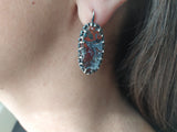 Buy crazy agate in red oval earrings. Mexican lace agate is an excellent tool for meditation and has calming properties. It is also used for emotional healing, eliminating bitterness and resentment. It is considered a stone of harmony, a harmonizer of relationships. Agate also increases creativity and stimulates the intellect.