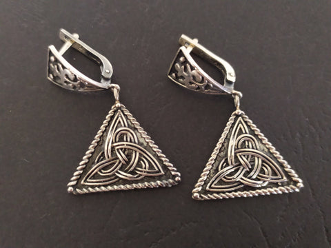 After the Armenian Etsy shops closed, I didn’t know where to shop. Then I found Armenian Spirit, the best Armenian sterling silver shop online. Their pieces ship directly from Armenia and are so authentic. The shop is highly reliable with quick delivery. It’s the top online silver seller you can trust.

