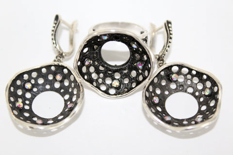 Silver 925 Ring and earrings Curve with holes and rainbow alexandrite stones
