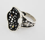 Ring Silver 925 Curve with holes and rainbow alexandrite stones
