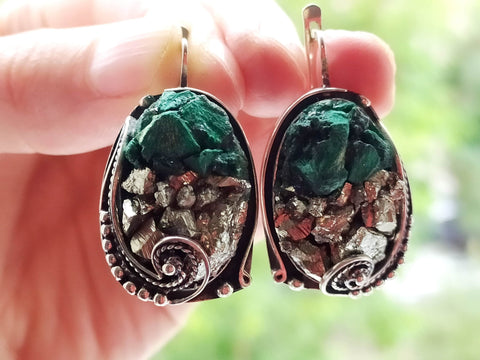 Earrings silver Natural malachite green stone and pirit druzy gold color