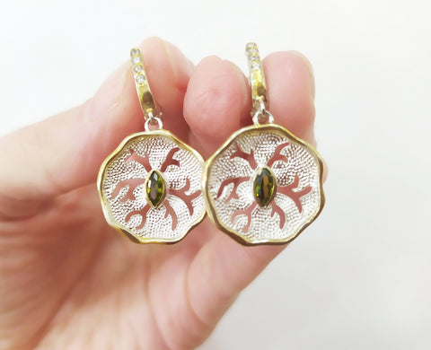 Gold plated Earrings Light green zircon Small flower Sterling silver 925