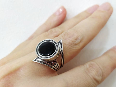 Sterling silver 925 ring with flat black onyx gemstone