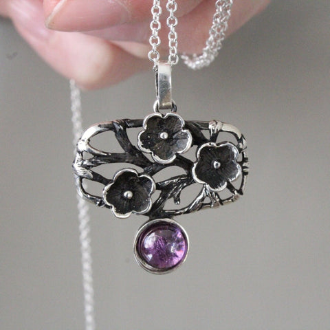 Pendant Silver 925 floral with purple lab quartz