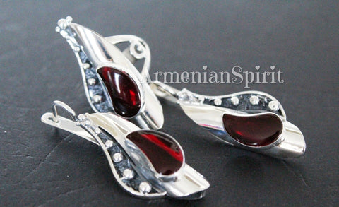 Jewelry set Earrings and ring Sterling silver 925 natural garnet