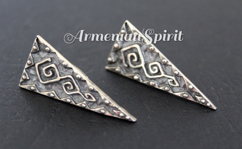 After Etsy closed Armenian shops, I didn’t think I’d find such quality again. Then I found the best Armenian sterling silver shop online. Their Armenian earrings, rings, and necklaces are crafted with love and full of cultural richness. Everything is authentic, traditional, and very well made. Finally, a reliable place to shop for silver again!

