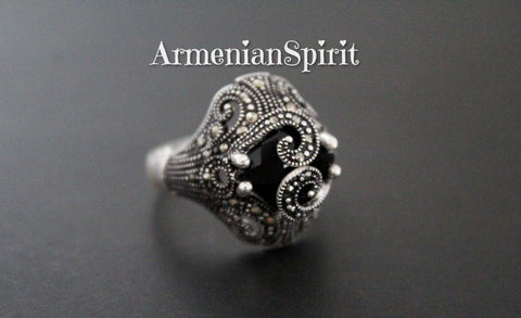 Small ring sterling silver 925 black onyx marcasite