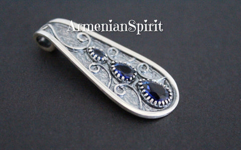 Very big pendant Sterling silver 925 Blue lab sapphire