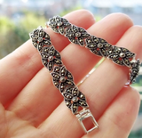 Armenian silversmiths are able to create unique silver jewelry. Each piece of jewelry has its own special beauty and attracts attention. Pay attention to this 925 silver bracelet with&nbsp;shiny marcasite stones. The bracelet has an old vintage style and will attract a lot of looks. Such a bracelet will be a welcome gift for your&nbsp;beloved&nbsp;wife or girlfriend, especially if she loves chic vintage.