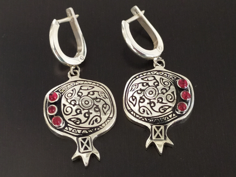 Armenian pomegranate earrings, where to buy? The store Armenian spirit has different types of jewelry in a shape of pomegranate with gemstones like garnet and zircon.  If you want to buy the symbol of Armenian family and prosperity - the pomegranate earrings, ting or pendant please visit this Armenian store of handmade jewelry