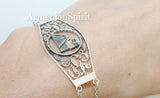 Expertly handcrafted in Armenia, this stunning bracelet is made from genuine sterling silver 925. The intricate design features traditional Armenian symbols of strength and resilience, making it the perfect gift for loved ones or as a bulk jewelry purchase. Show your Armenian pride with this Tatik papik bracelet.