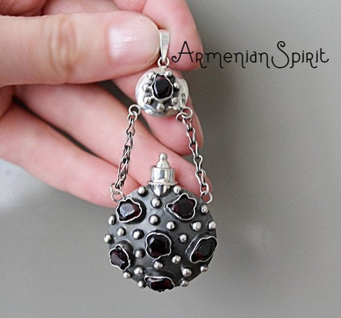 Perfume Pendant Silver 925 real garnet Vintage style locket