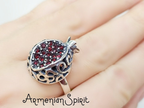 Ring vintage style Pomegranate red zircons Silver 925