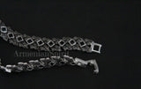 eye catching silver narrow bracelet black gems